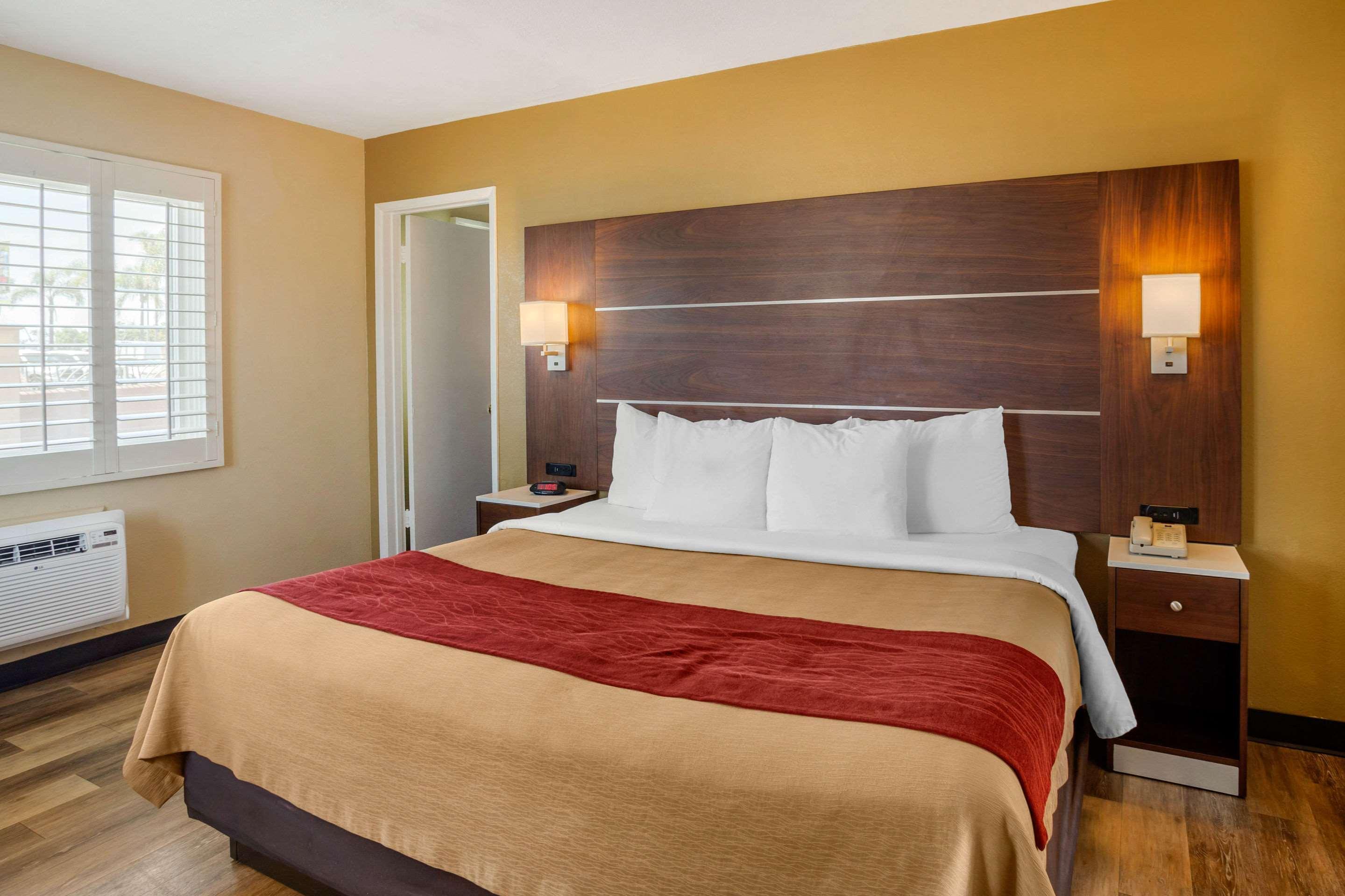 Comfort Inn San Diego Airport At The Harbor Екстер'єр фото