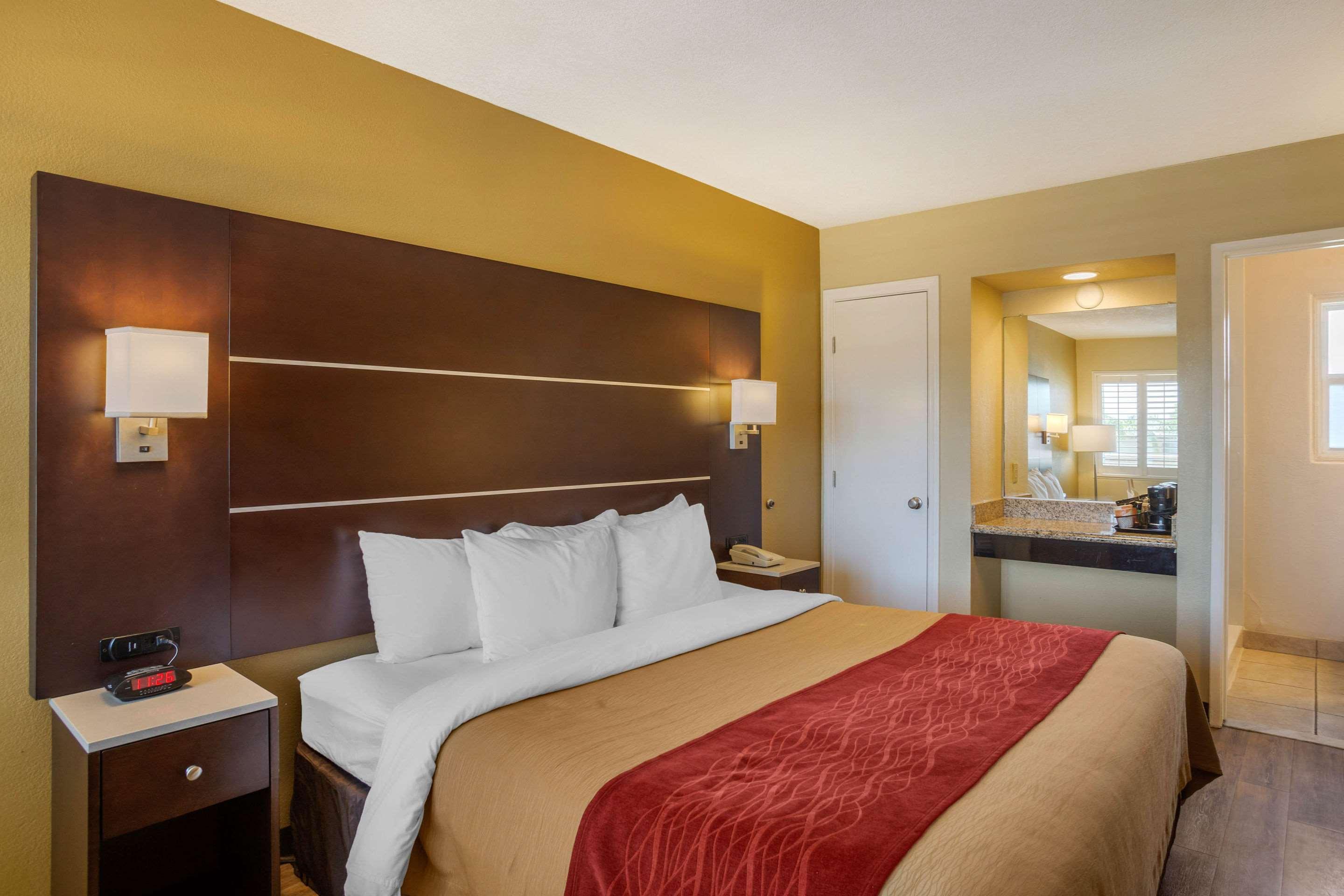 Comfort Inn San Diego Airport At The Harbor Екстер'єр фото