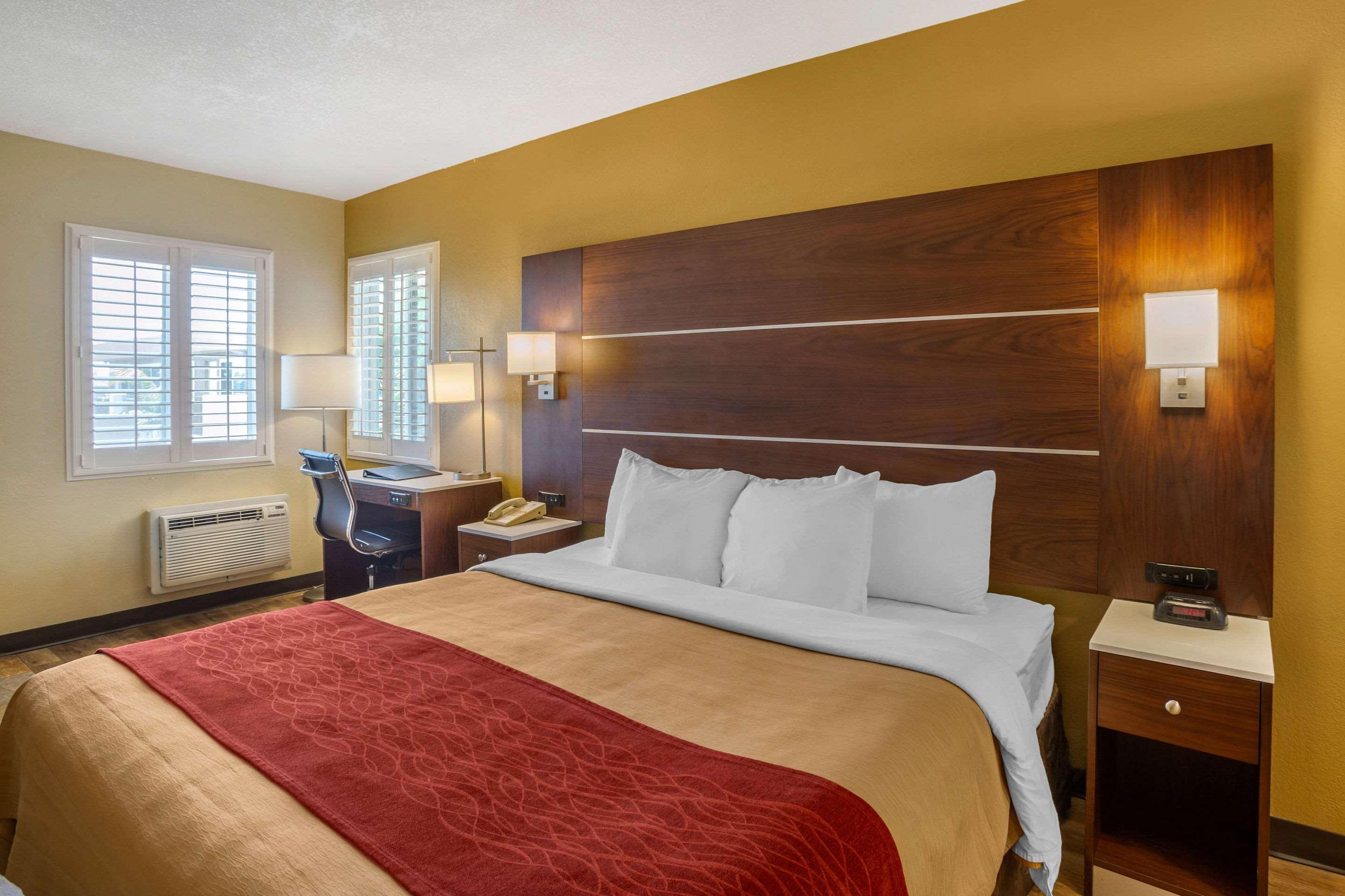 Comfort Inn San Diego Airport At The Harbor Екстер'єр фото